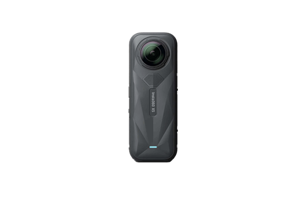 מצלמת אקסטרים Insta360 X5 360 8K